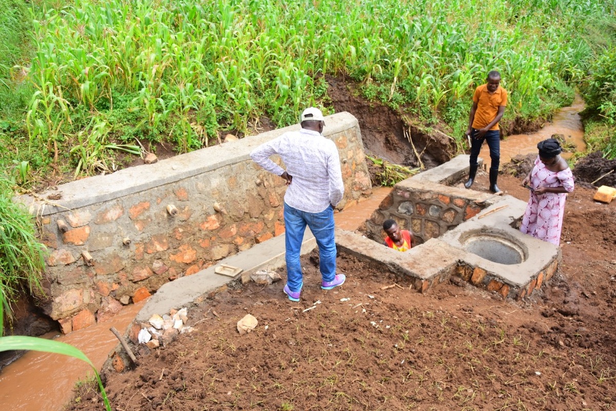 Installation works in Murangi Farm - Taping water for irrigation from the stream in April 2022